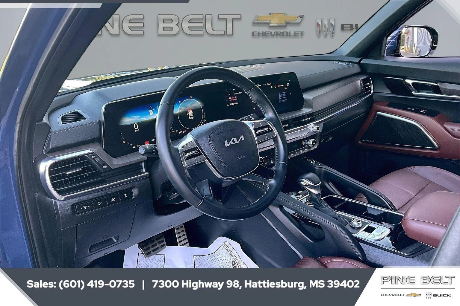 Used 2023 Midnight Lake Blue Kia SX image 12