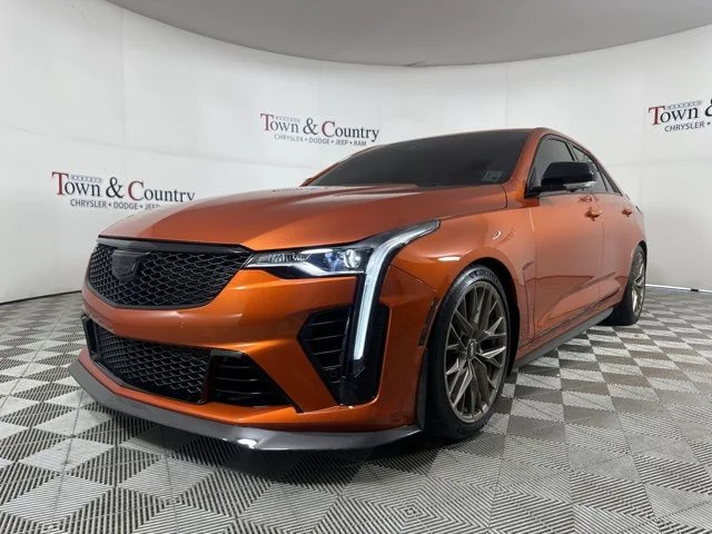2023 Cadillac CT4 V-Series Blackwing's photo