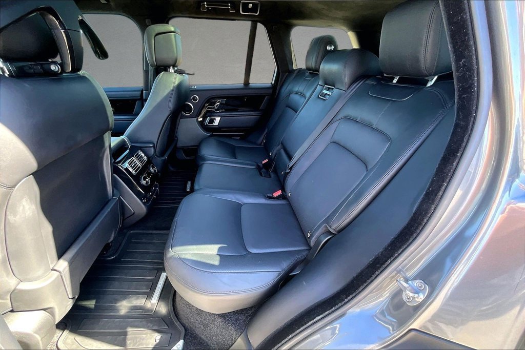 Used 2018 Gray Land Rover 3.0L V6 Supercharged HSE image 23