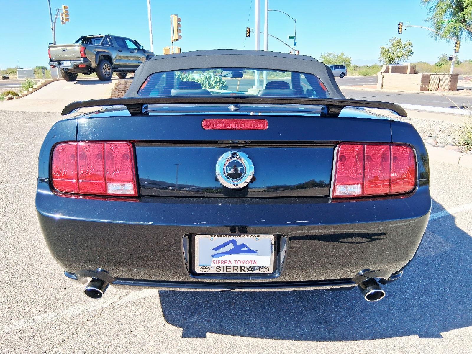 Used 2007  Ford GT Deluxe image 12