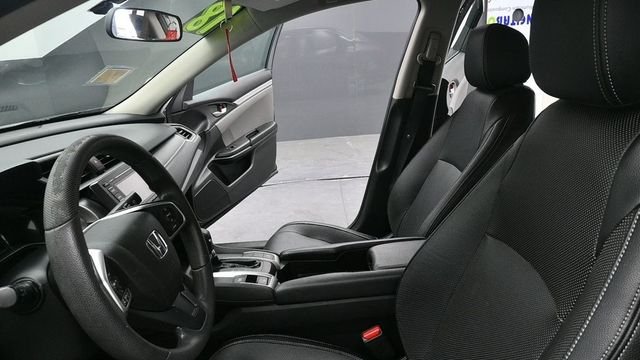 Used 2018 Gray Honda LX image 17