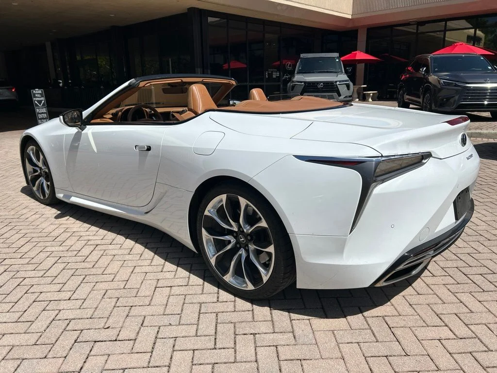 Used 2021 White Lexus 500 image 5