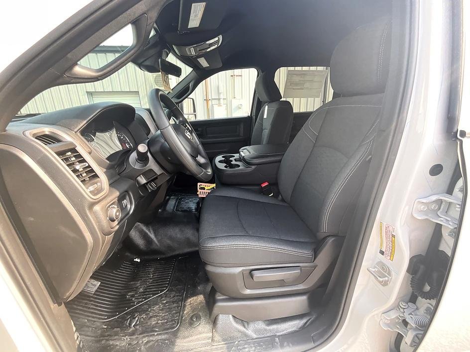 New 2026 Bright White Clearcoat RAM Tradesman image 36
