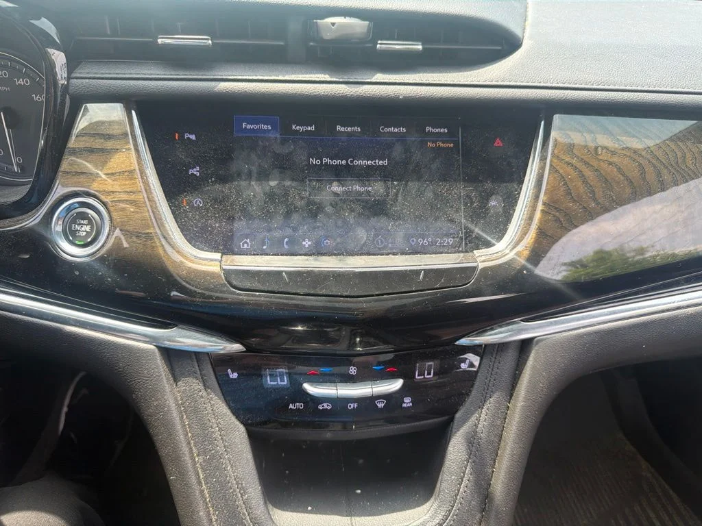 Used 2020 Silver Cadillac Premium Luxury image 18