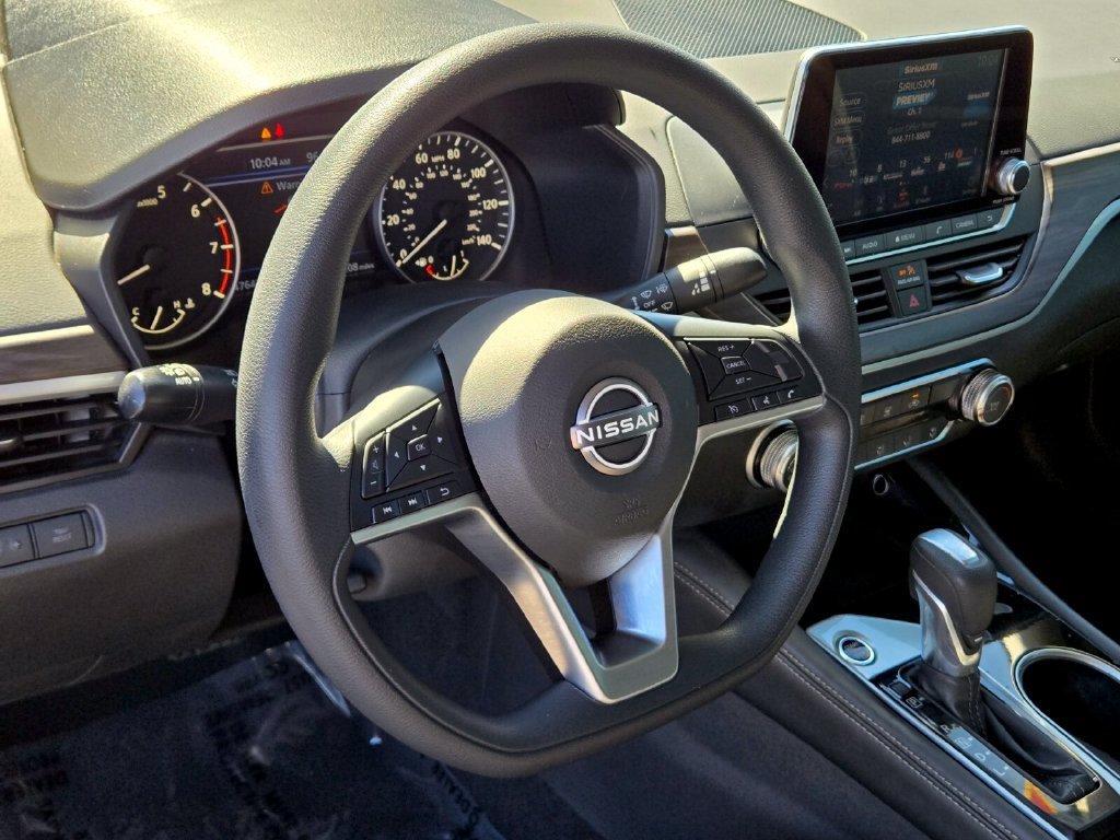 2023 Nissan Altima SV - Photo 18