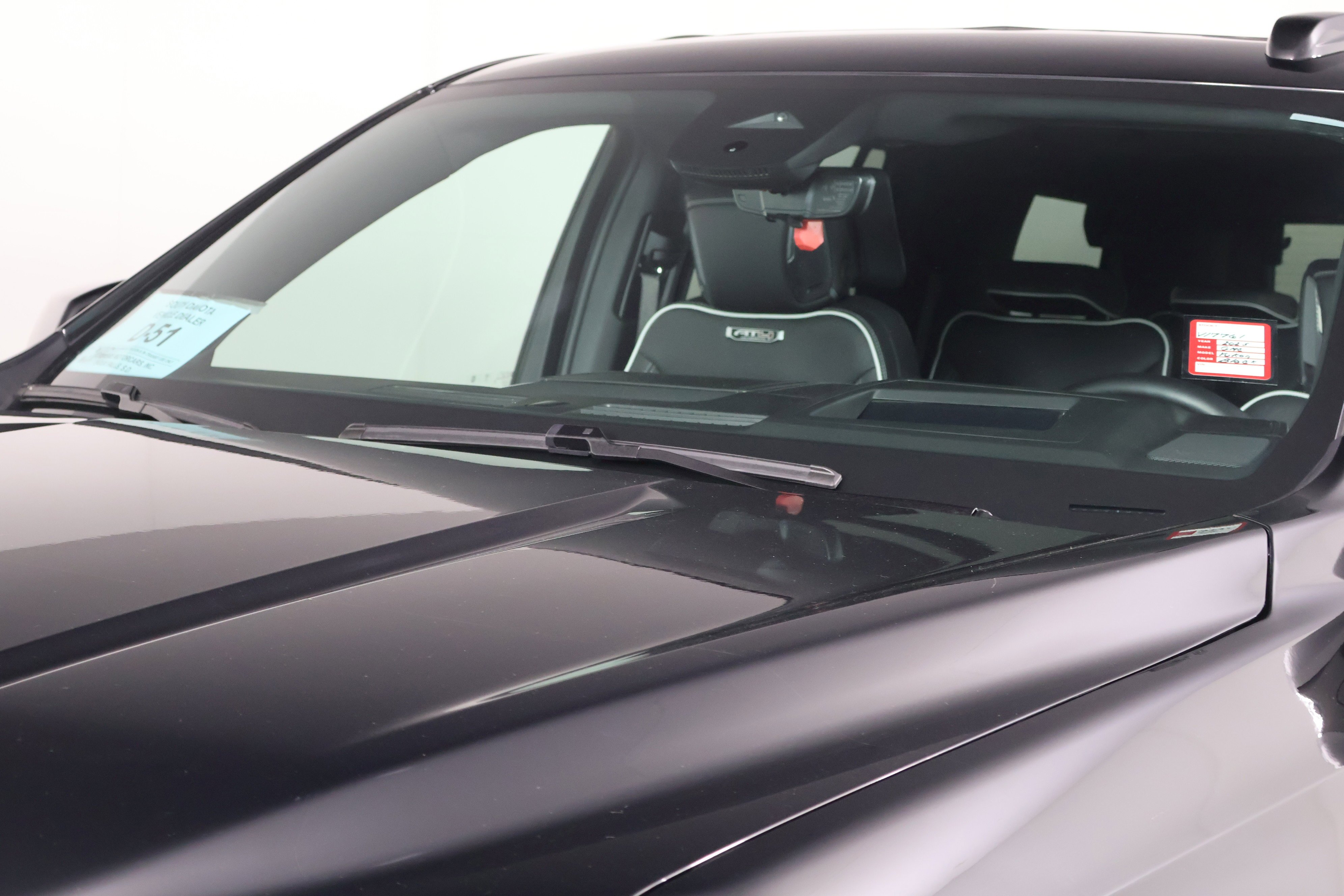 2025 GMC Yukon AT4 Ultimate - Photo 12