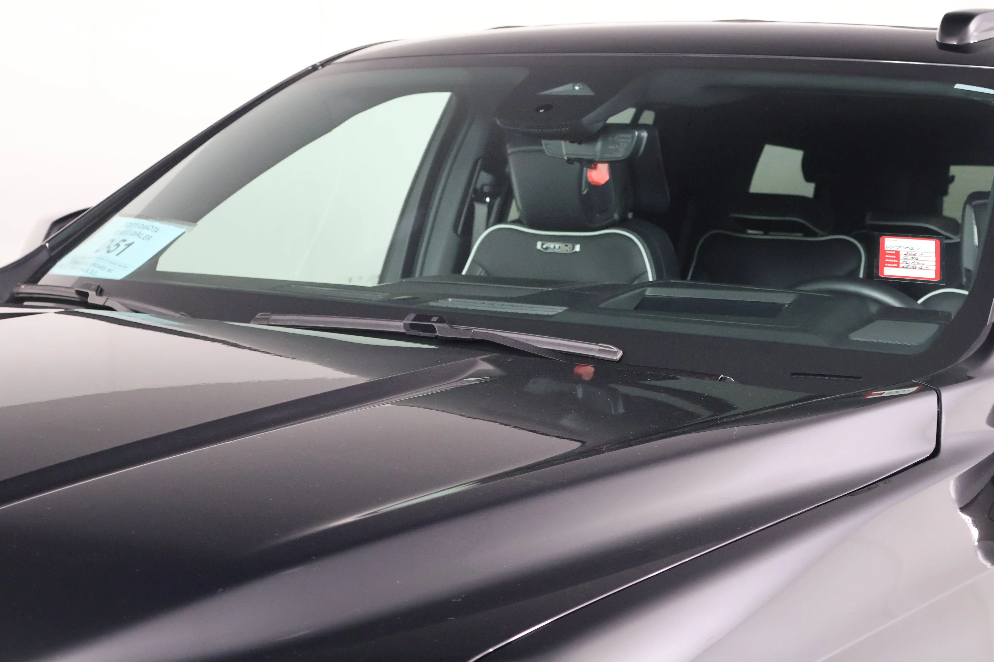 2025 GMC Yukon AT4 Ultimate - Photo 12