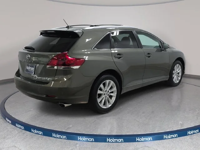 Used 2014 Green Toyota  image 6