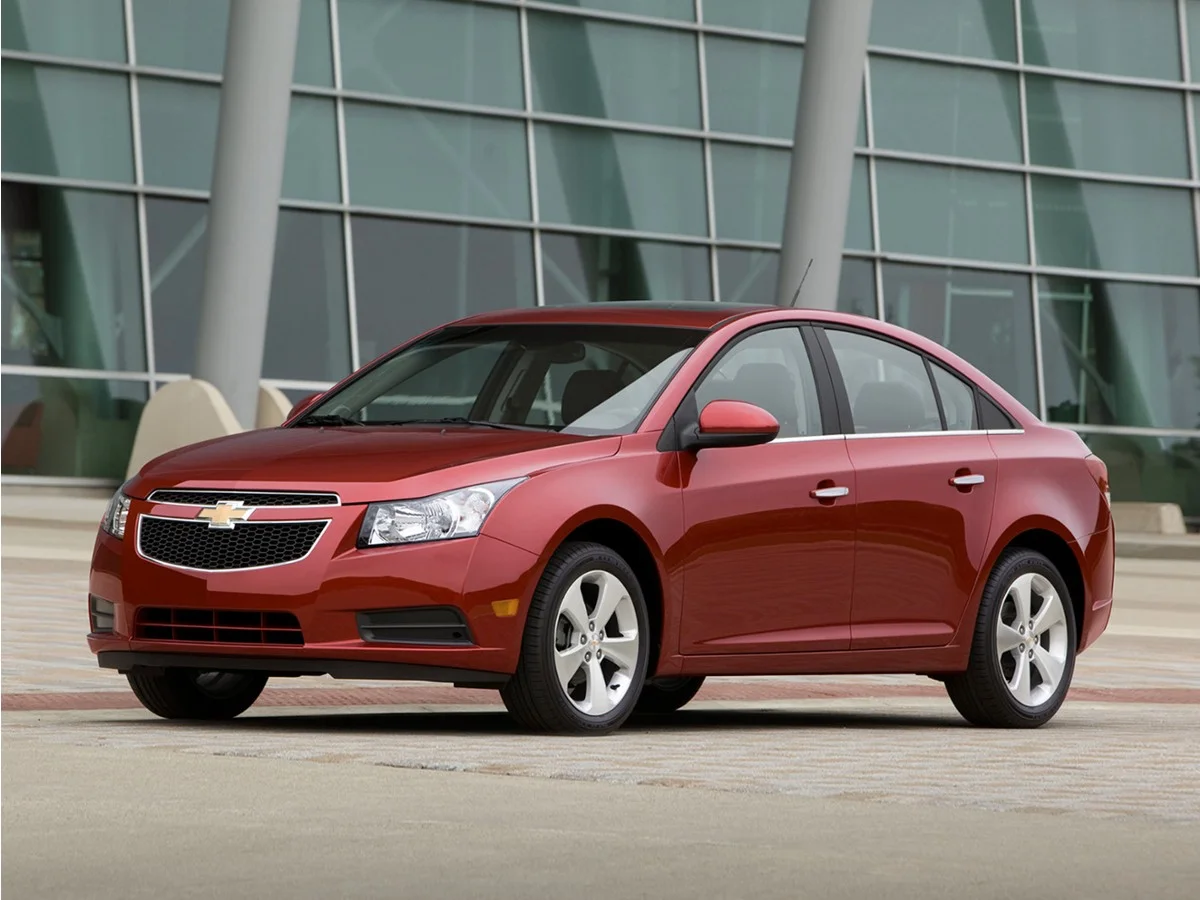 2011 Chevrolet Cruze 4-Door Sedan 1LT's photo