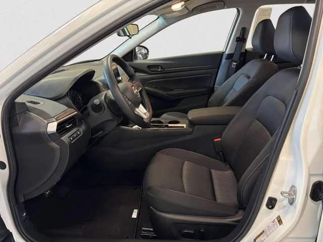 New 2026 White Nissan 2.5 SV image 10