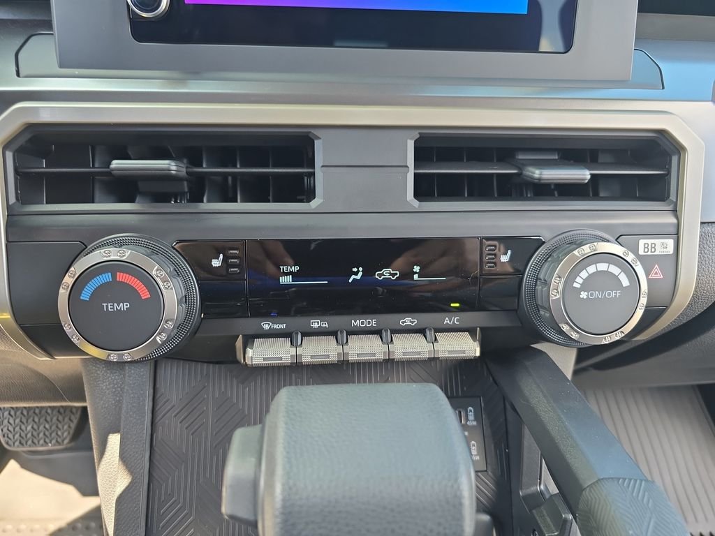 2025 Toyota Tacoma SR5 - Photo 22
