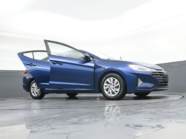 Used 2020 Blue Hyundai SE image 43