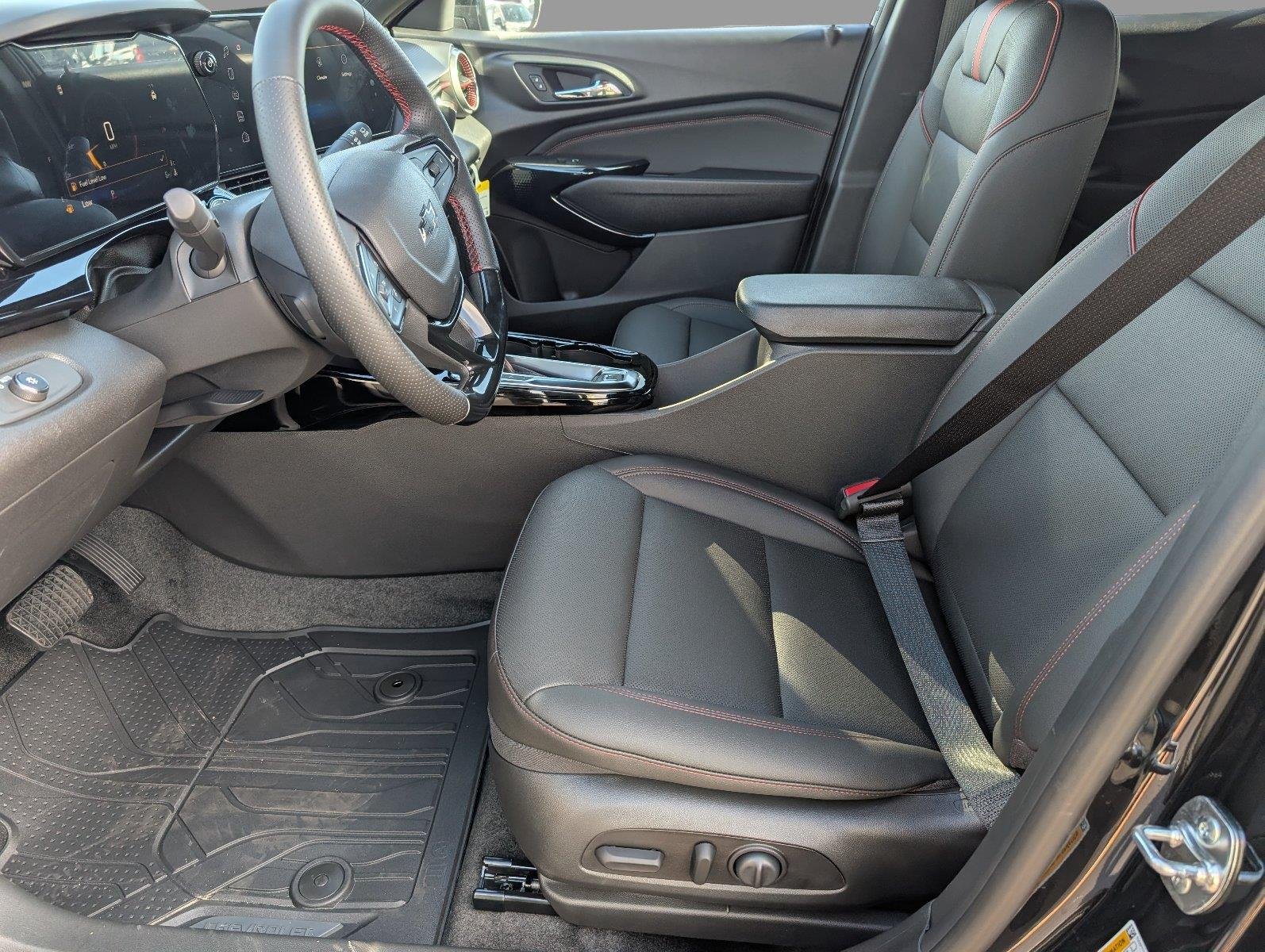 New 2026 Mosaic Black Metallic Chevrolet 2RS image 3