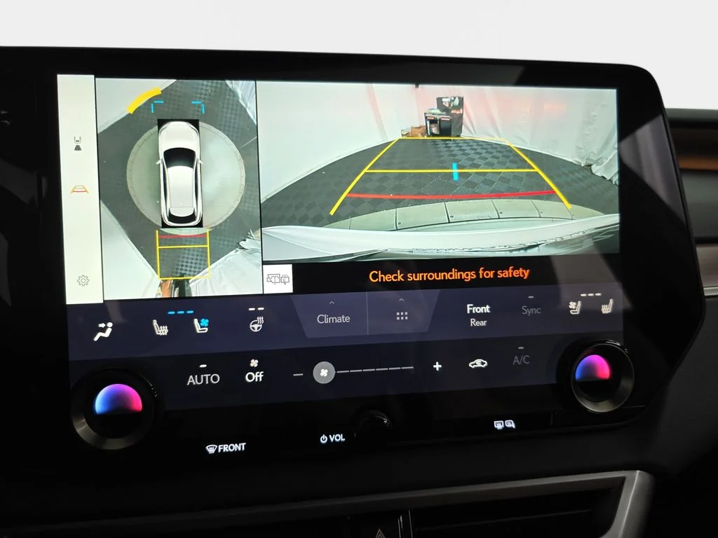 New 2026 Eminent White Pearl Lexus PREMIUM image 22