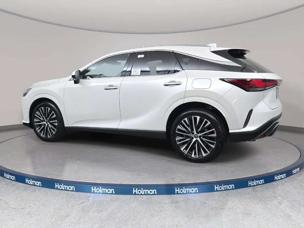 New 2026 Eminent White Pearl Lexus PREMIUM PLUS image 7