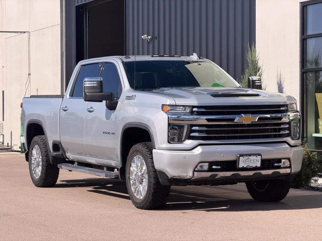Used 2020 Silver Chevrolet High Country image 4