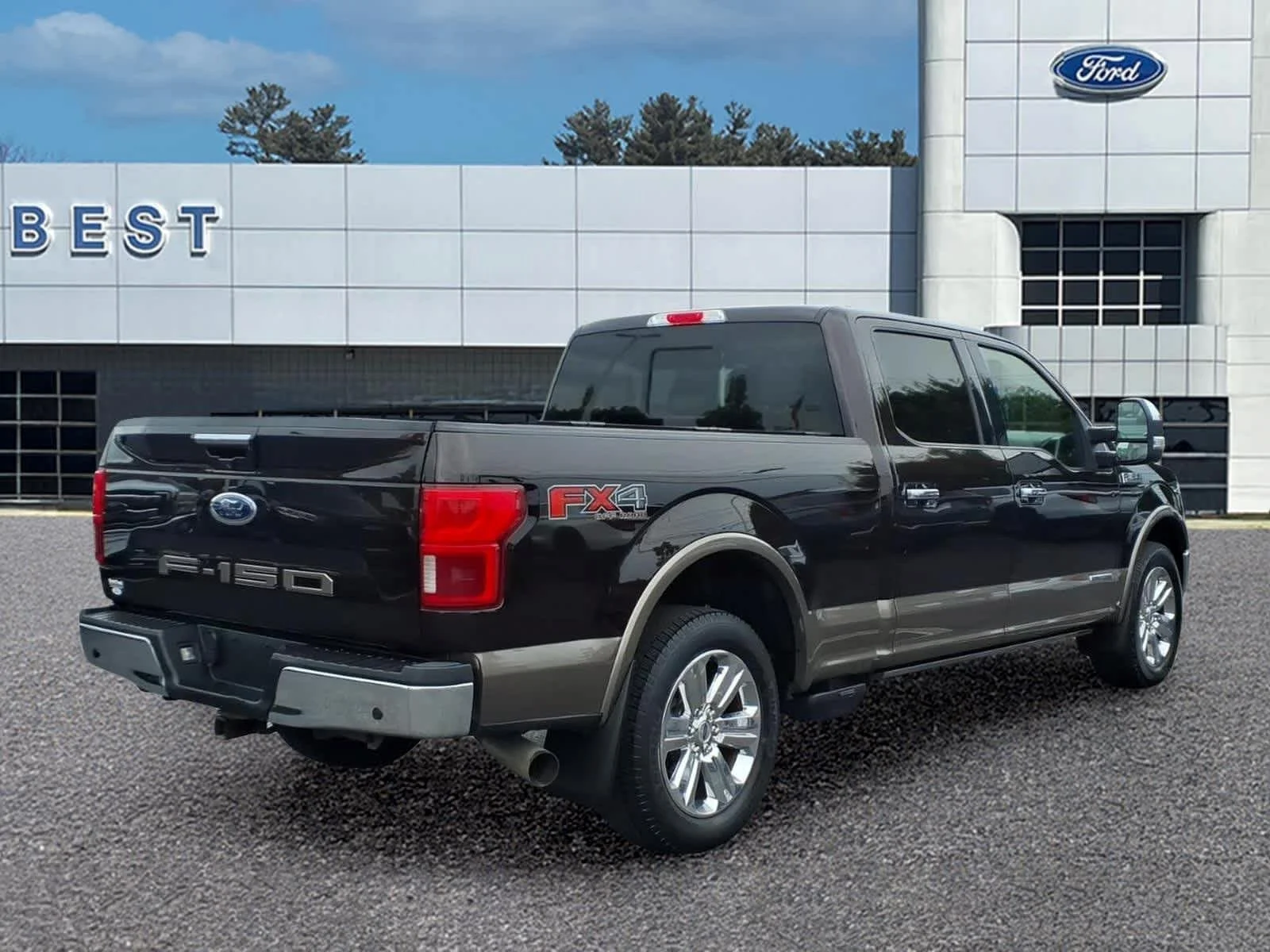 Used 2018 Magma Red/Stone Gray Ford LARIAT image 7