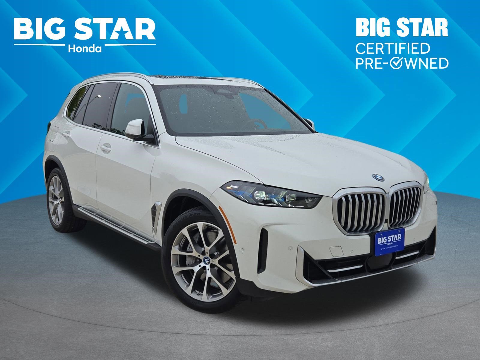 Used 2025 Alpine White BMW xDrive50e image 1