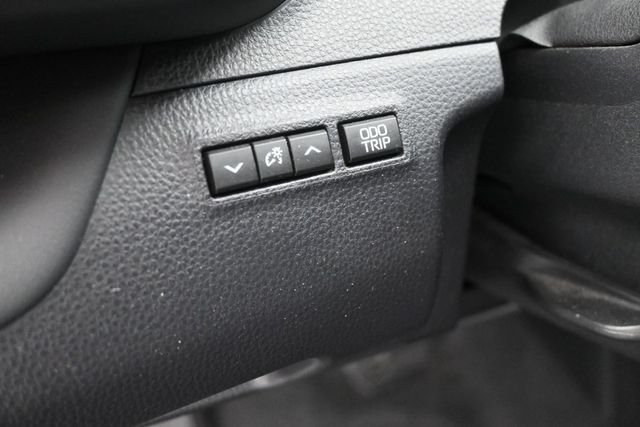 Used 2025  Toyota XLE image 20