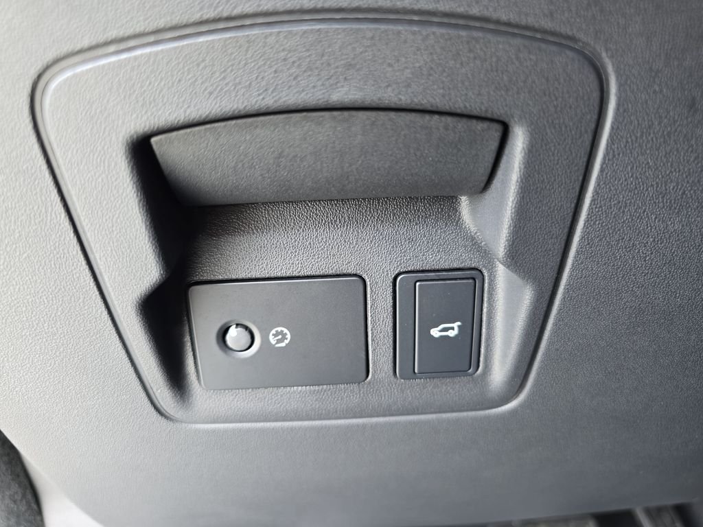 Certified Used 2026 Gray Land Rover S image 29