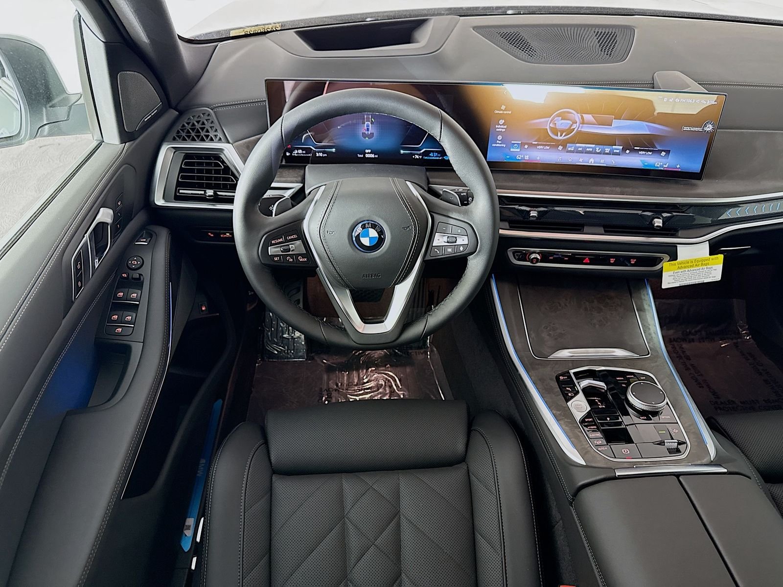 New 2026 Skyscraper Grey Metallic BMW xDrive50e image 24