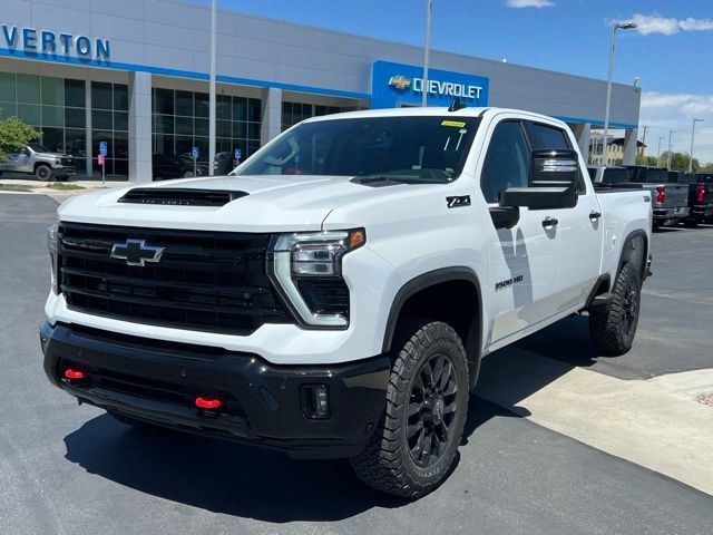 2026 Chevrolet Silverado 3500 HD LT - Photo 14