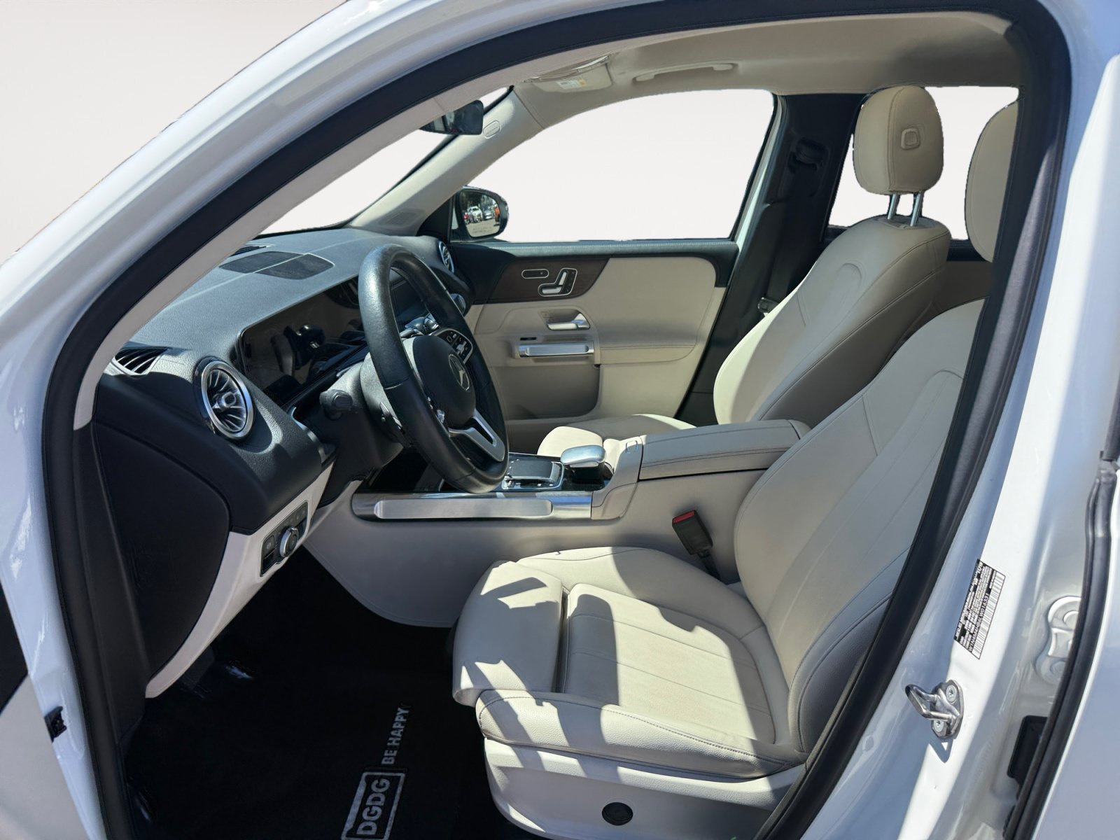 Used 2020 Polar White Mercedes-Benz GLB 250 image 10