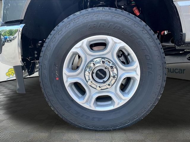 New 2026 Carbonized Gray Metallic Ford XLT image 12