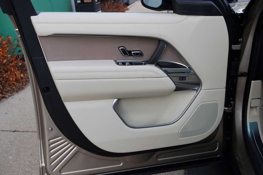 2026 LAND ROVER RANGE ROVER - Image 9