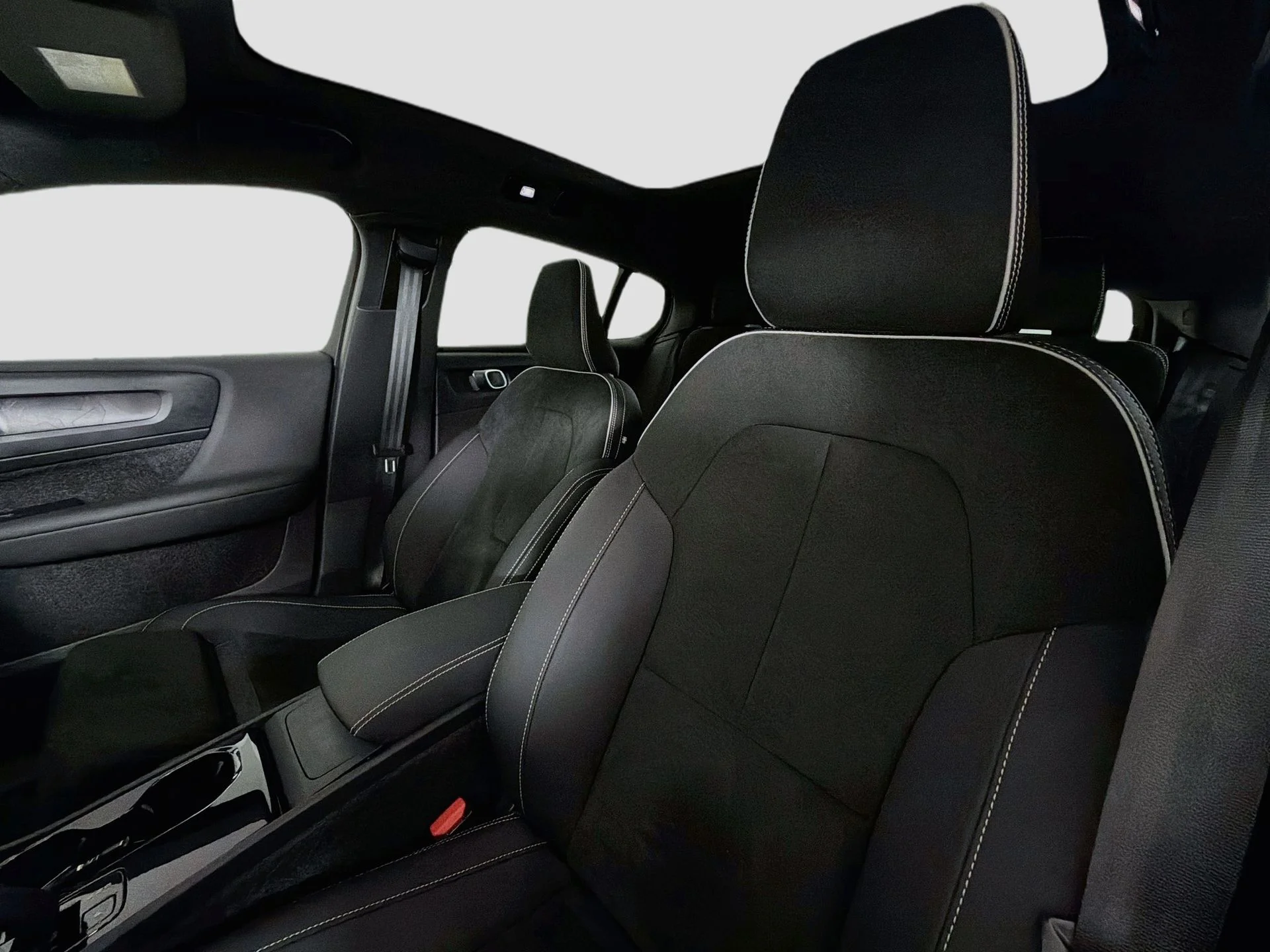 Certified Used 2023 Silver Dawn Volvo Ultimate image 22