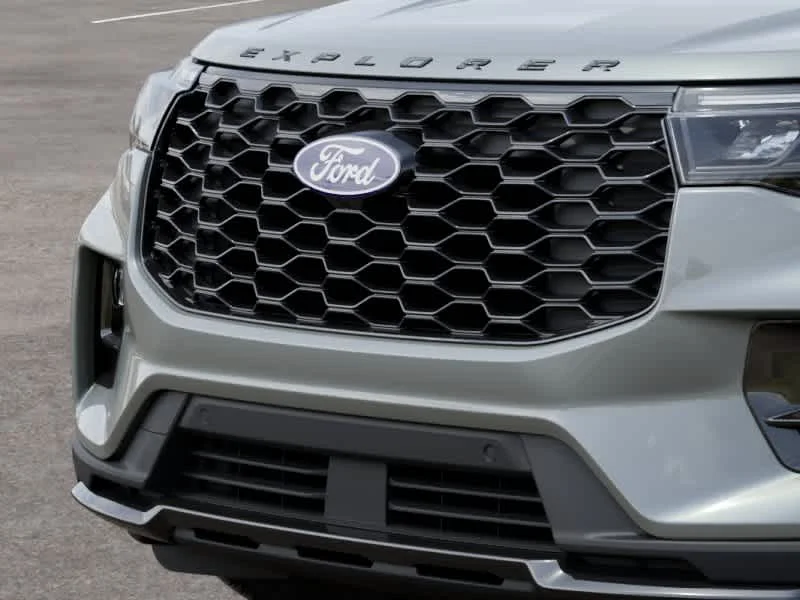 New 2027 Avalanche Gray Ford ST-Line image 17
