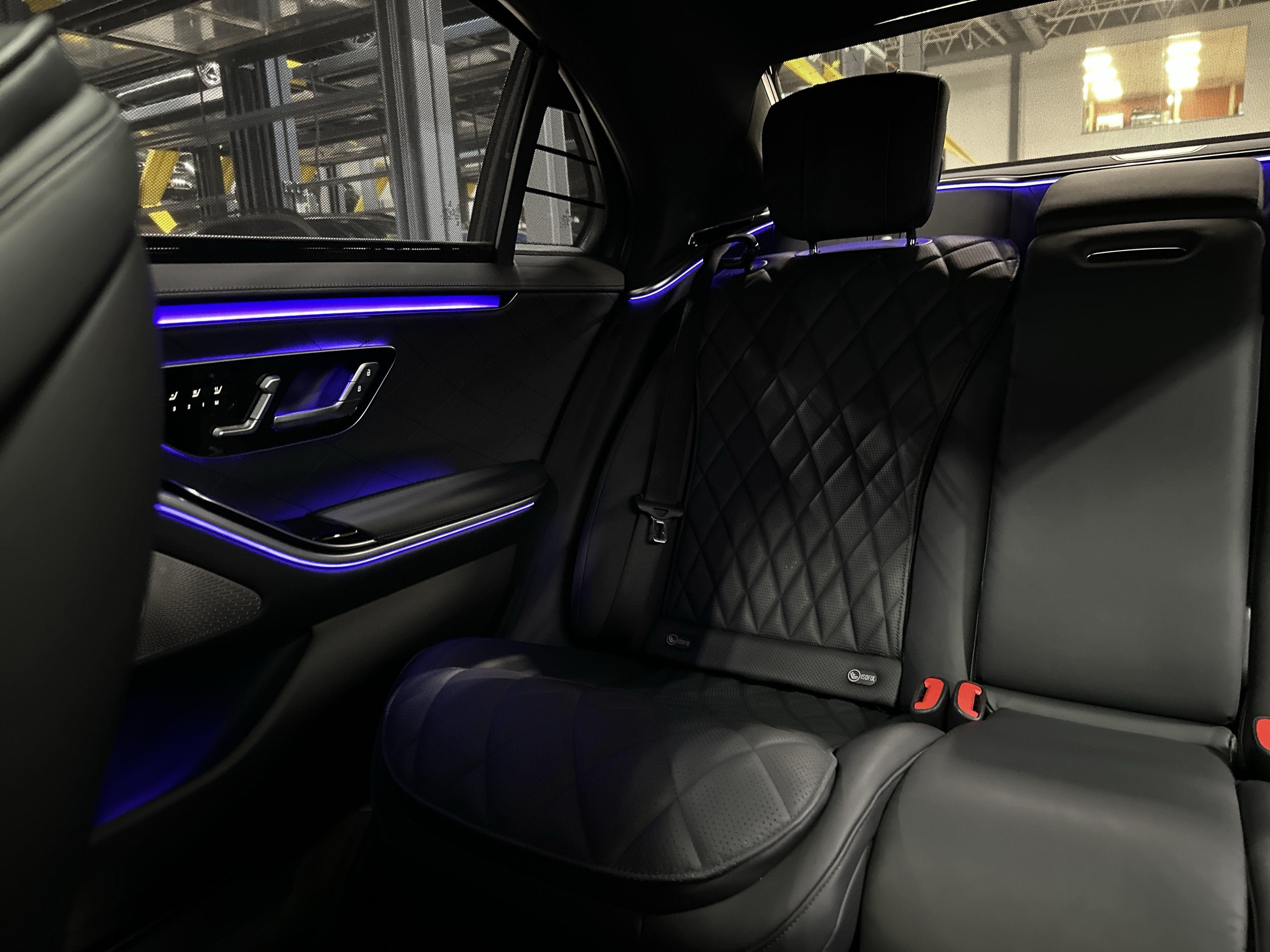 Certified Used 2023 MANUFAKTUR Diamond White Mercedes-Benz S 580 image 27