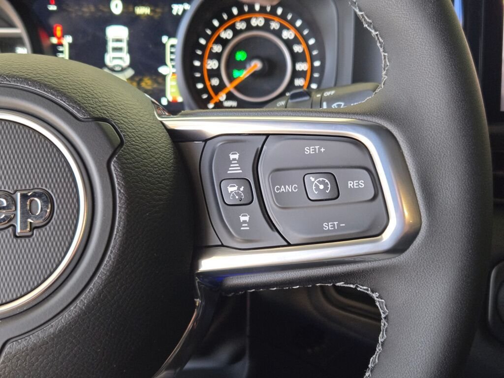2026 Jeep Wrangler 4-Door Sahara - Photo 31