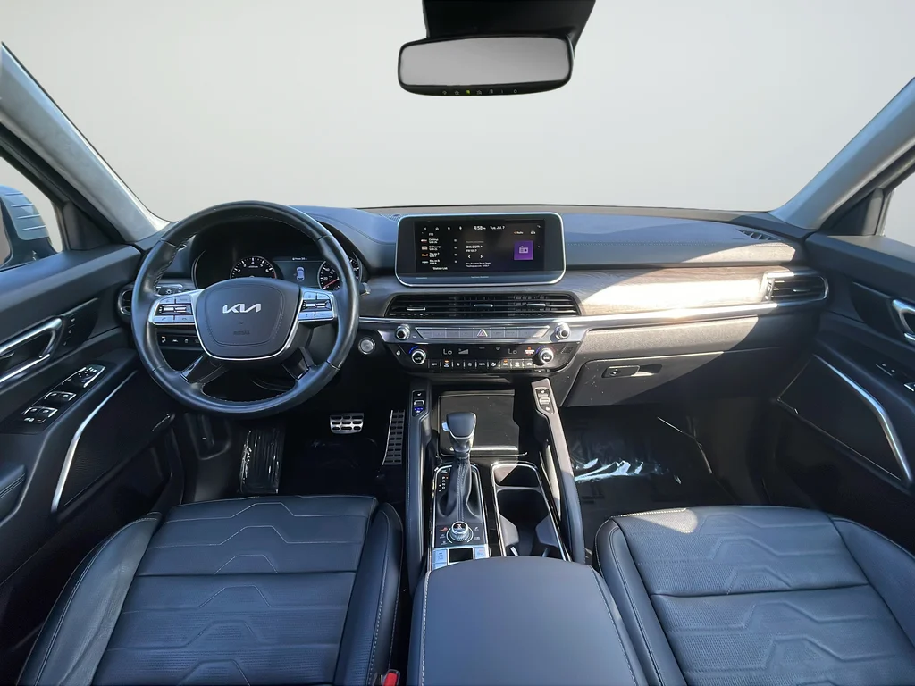 Used 2022 Gray Kia SX image 9