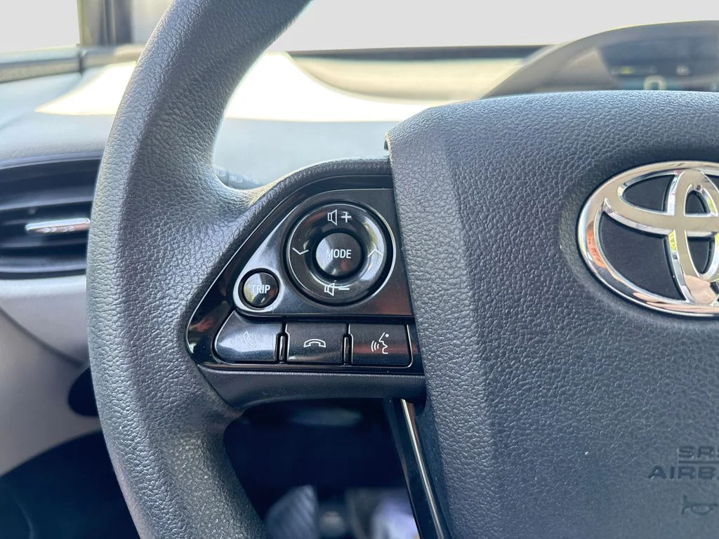 Used 2022 Gray Toyota LE image 11