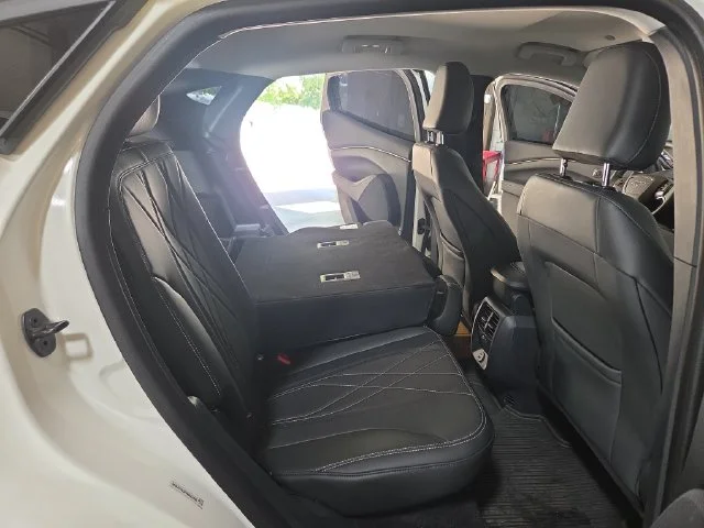 Used 2024 White Ford Select image 38