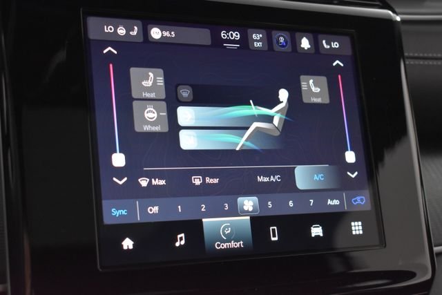Used 2023 Gray Jeep Altitude X image 29