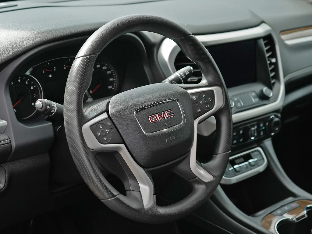 Used 2023 Summit White GMC SLE image 14