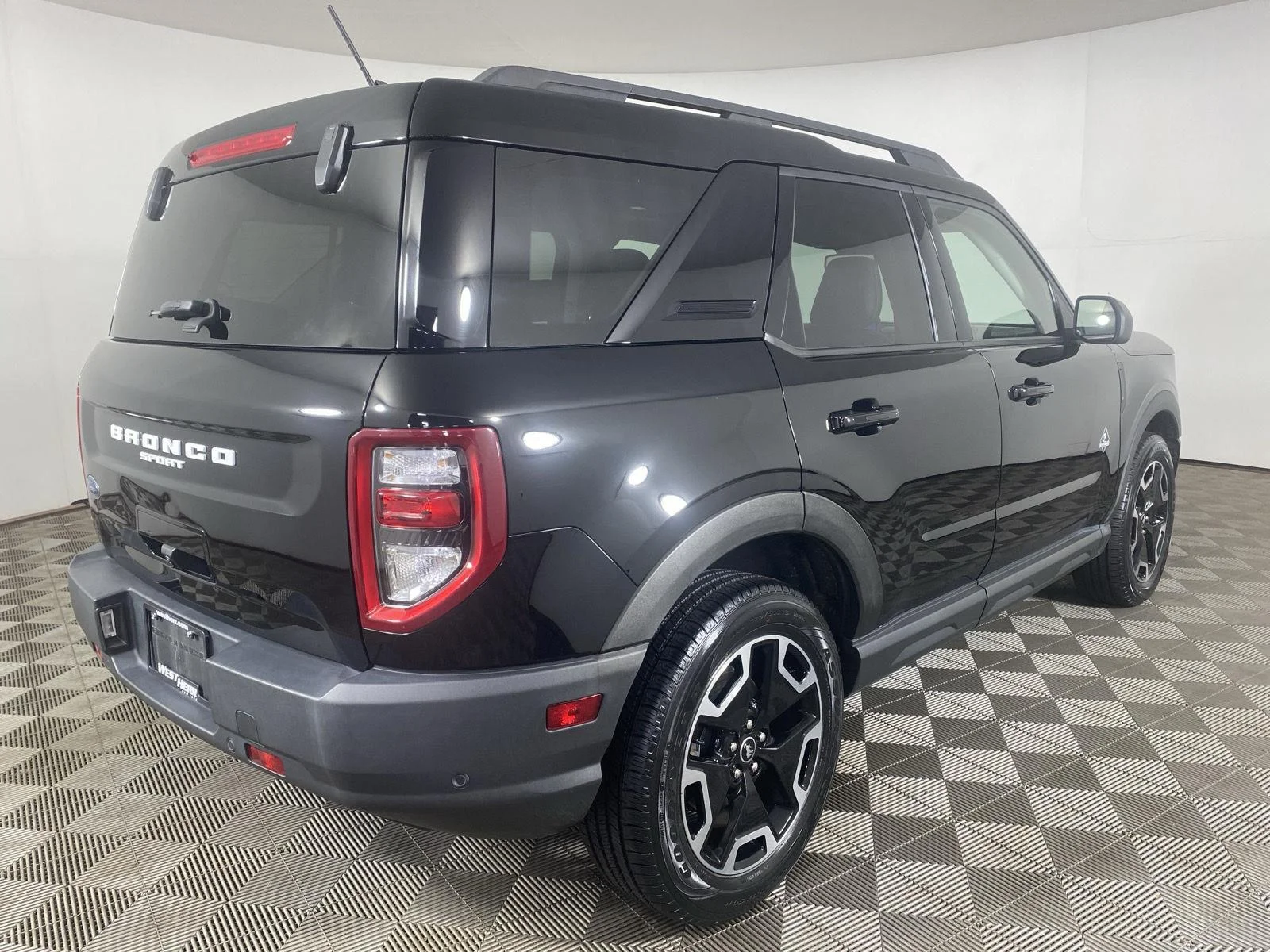 Used 2021 Shadow Black Ford Outer Banks image 7