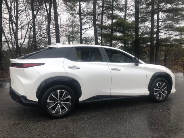 Used 2023 White Lexus 450e Premium image 4
