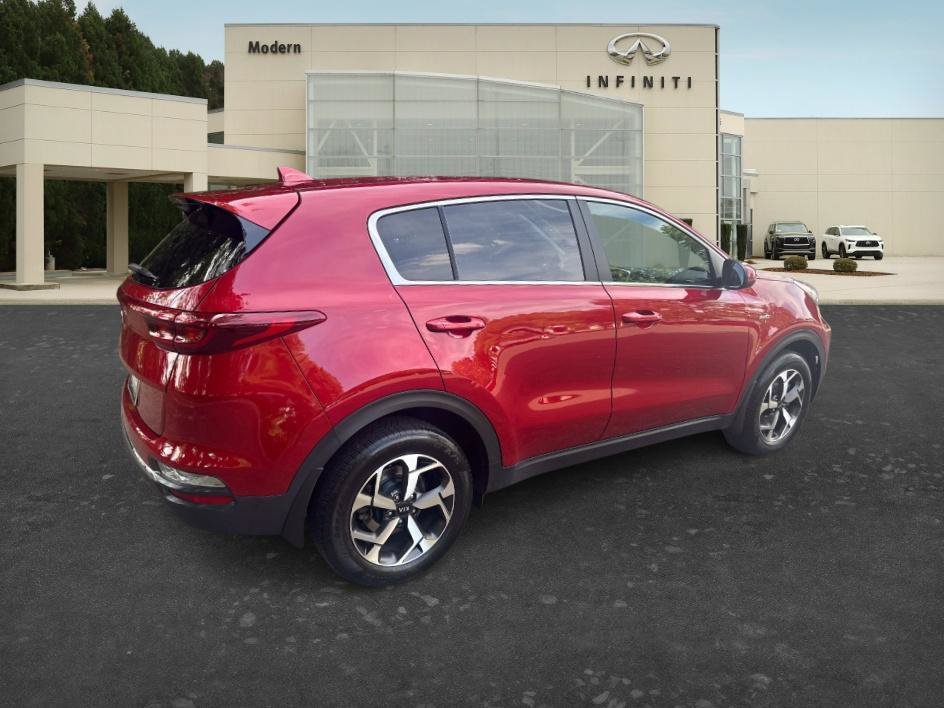 Used 2022 Hyper Red Kia LX image 5