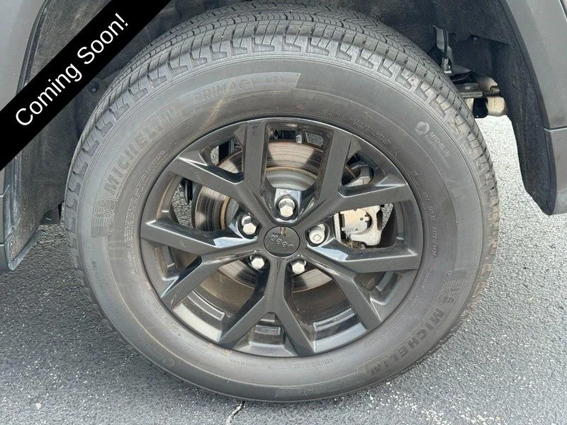 Certified Used 2024 Gray Jeep Altitude X image 7