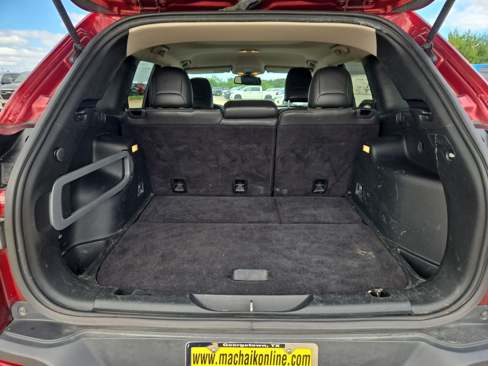 Used 2018 Red Jeep Latitude Plus image 25