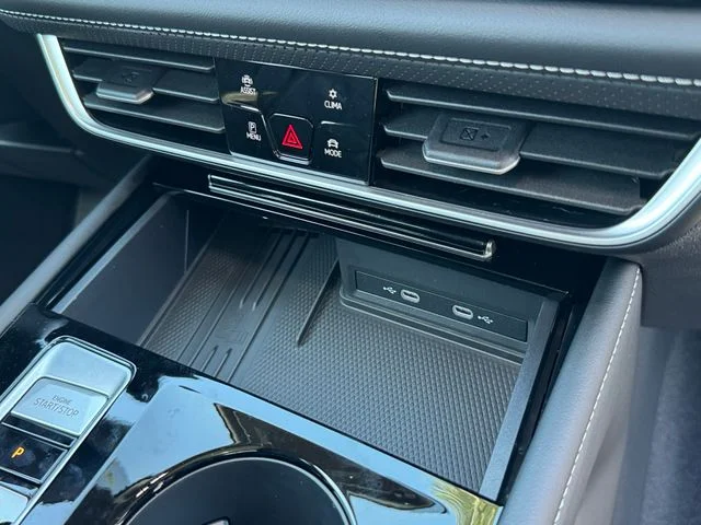 New 2026 Deep Black Pearl Volkswagen SE w/Technology image 19