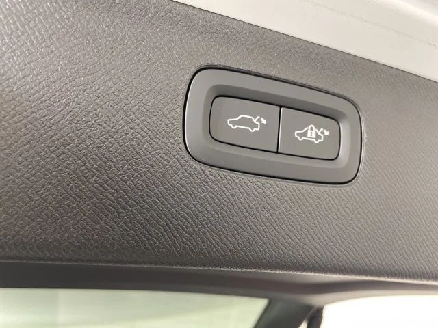 2026 Volvo XC90 Plus - Photo 41