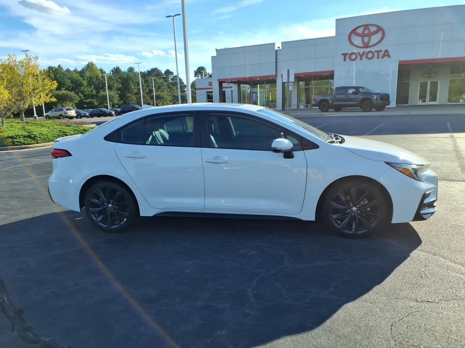 Used 2023 Ice Cap Toyota XSE image 12