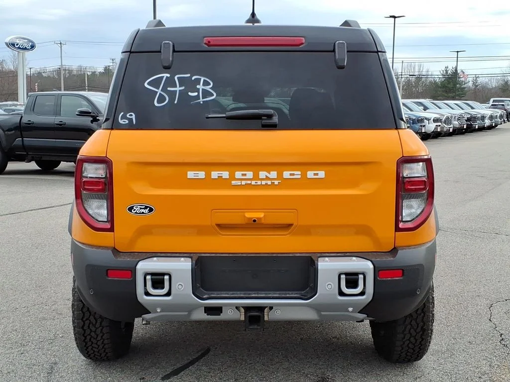 New 2026 Orange Fury Metallic Tri-Coat Ford Outer Banks image 5