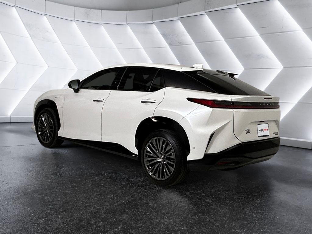 Used 2023 White Lexus 450e Luxury image 6