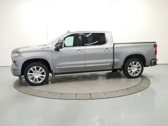 Used 2024 Gray Chevrolet High Country image 4
