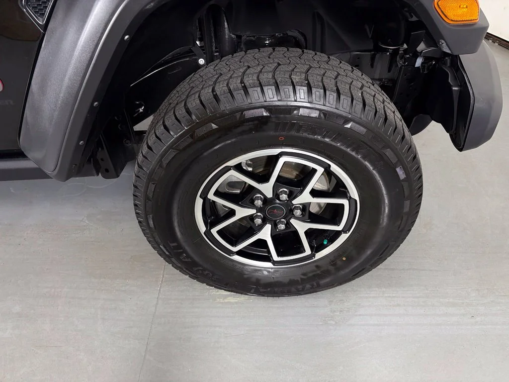 Used 2025 Black Jeep Rubicon image 10